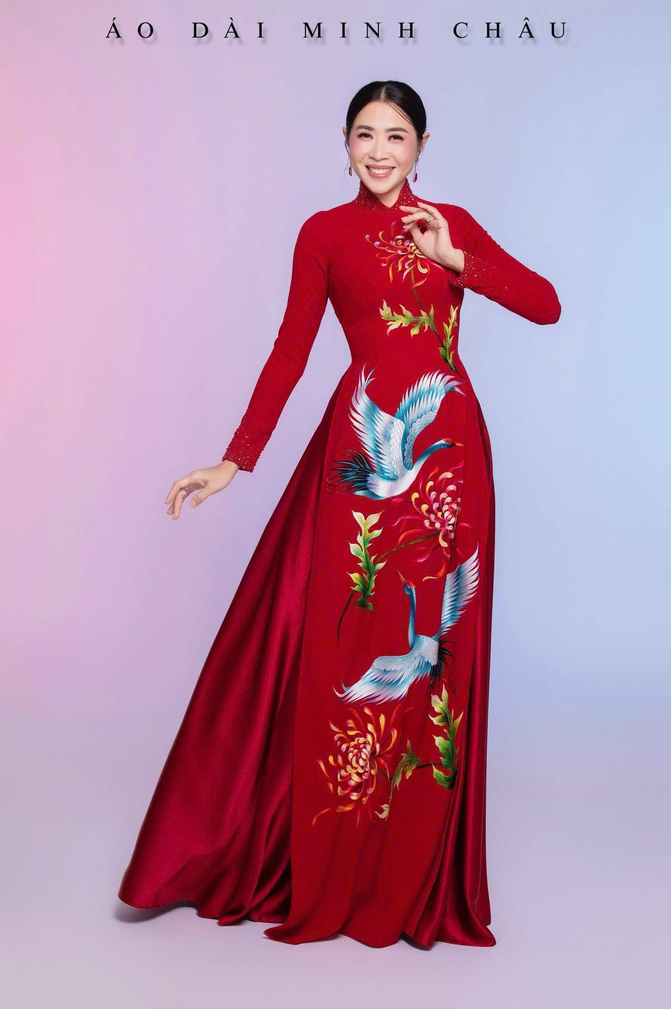 ÁO DÀI THÊU TAY 