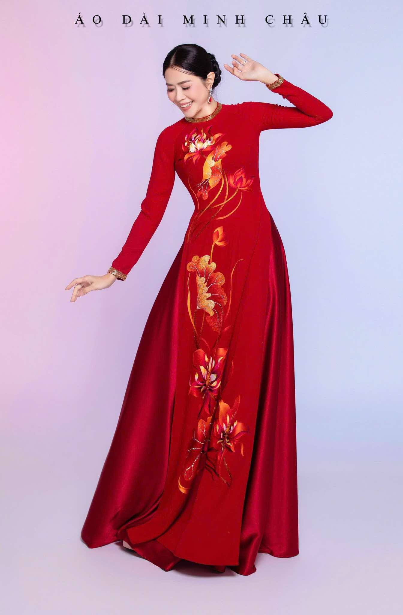 ÁO DÀI THÊU TAY 