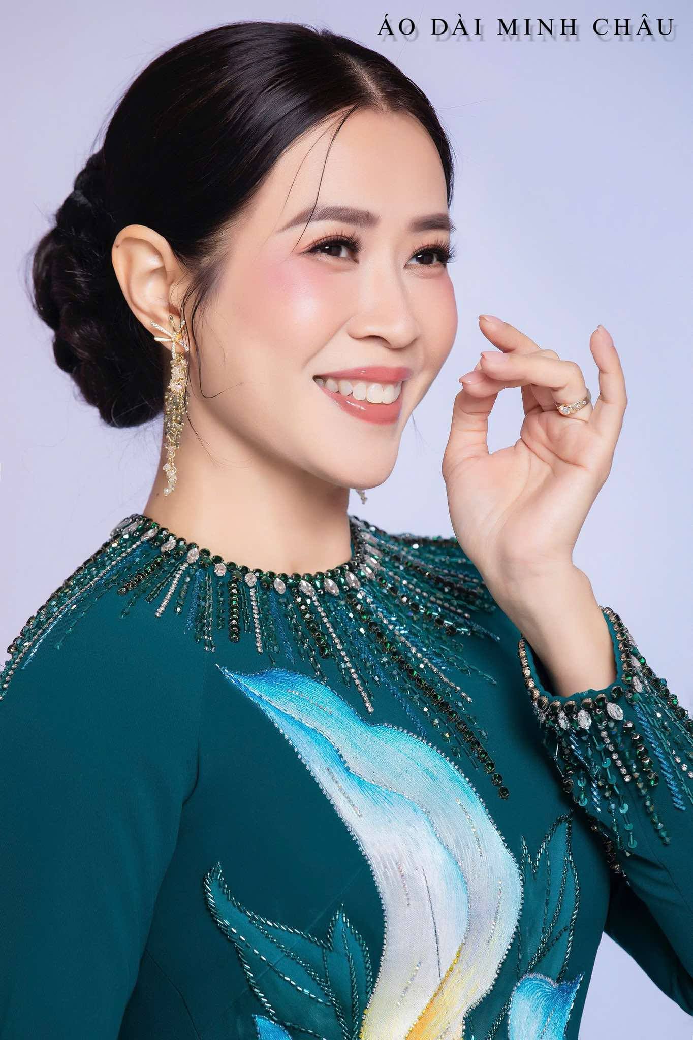 ÁO DÀI THÊU TAY -4208