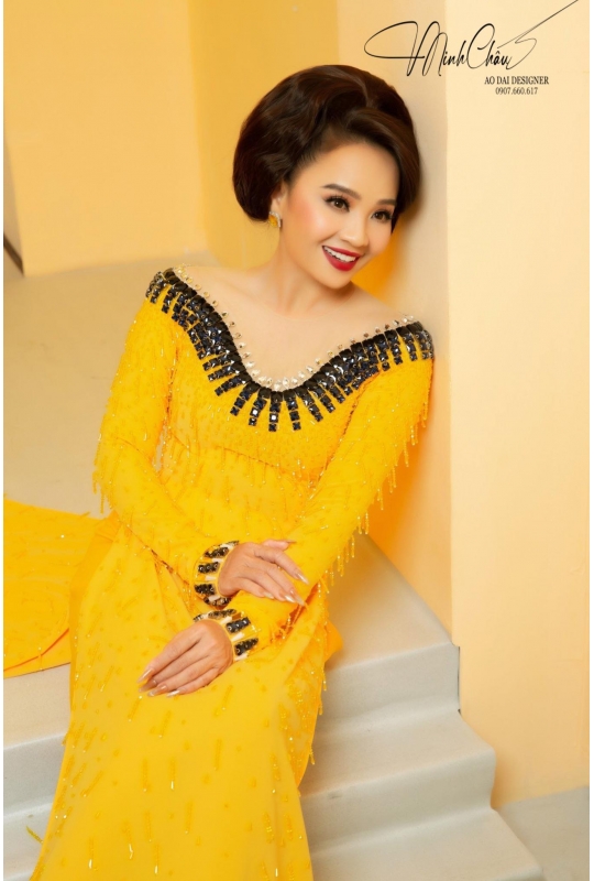 Áo dài Trung Niên